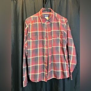 Patagonia Plaid Men’s XS long sleeve shirt